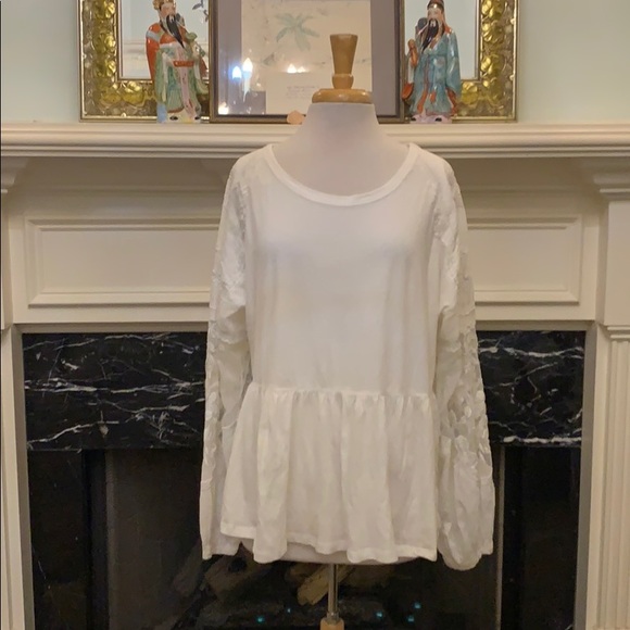 Free People Tops - NWOT Free People off wht w/lace top